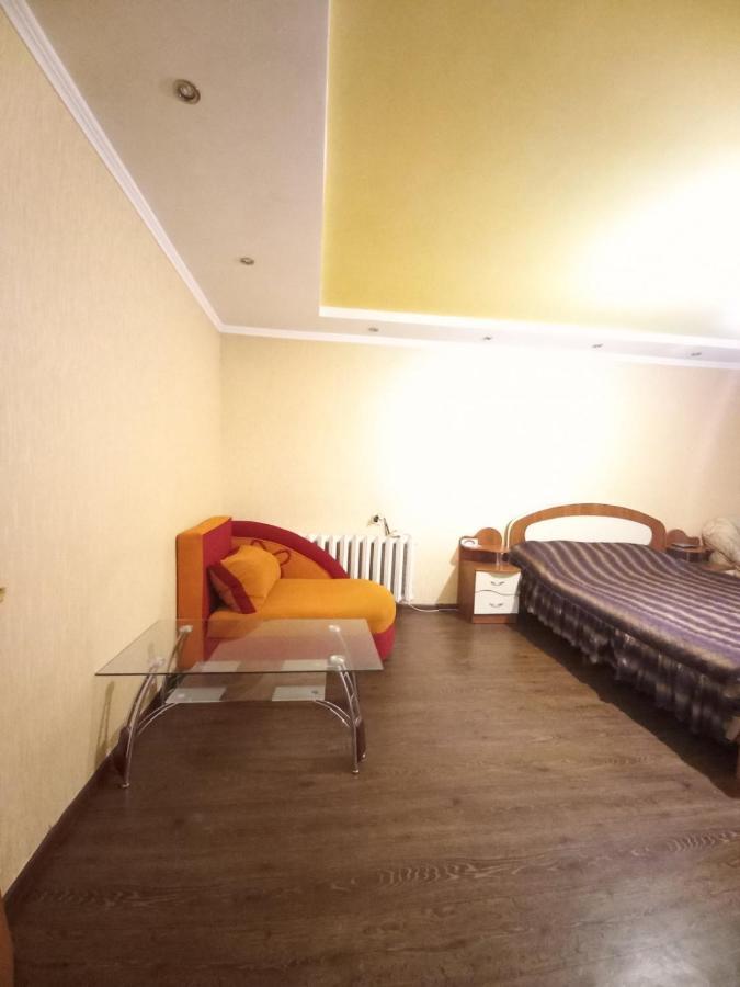 1 Комнатная Квартира Остановка Торговый Центр Tcherkassy Extérieur photo